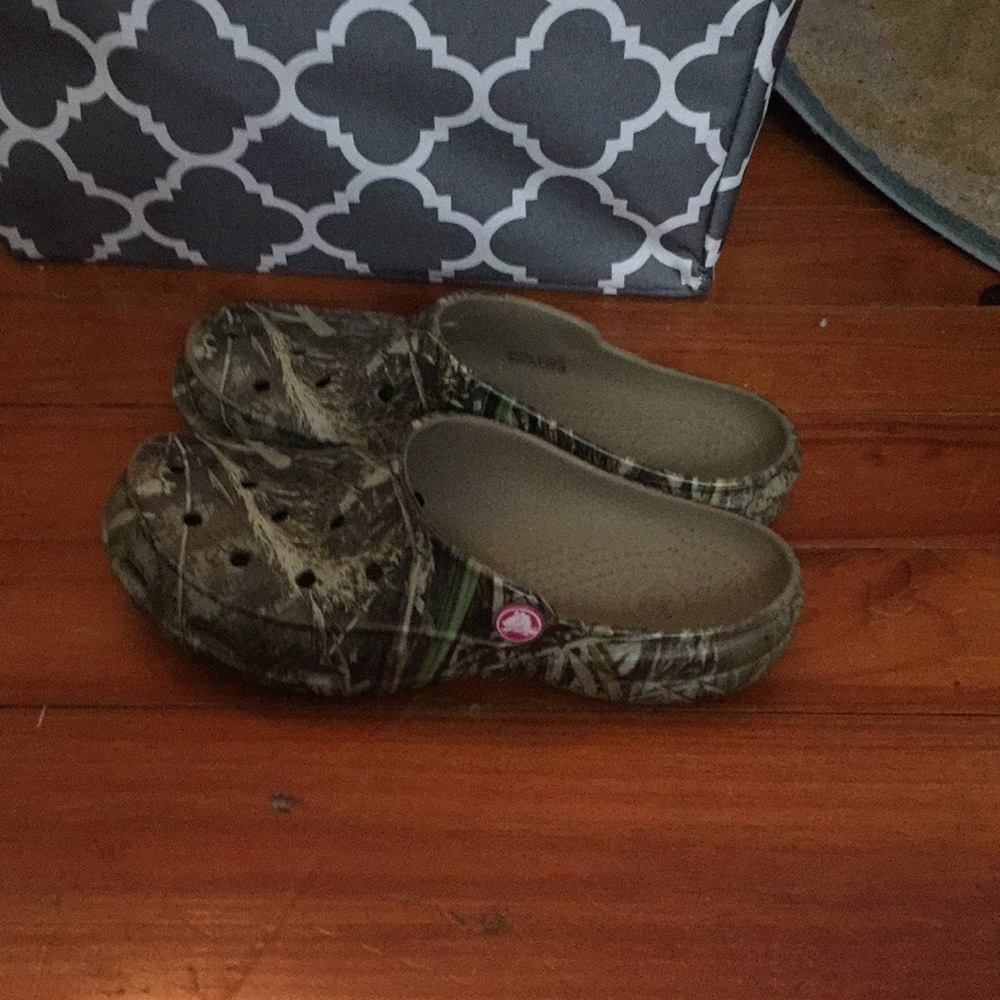 Crocs